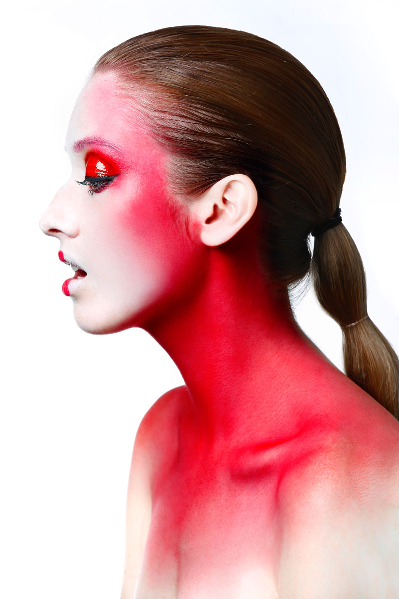 Editorial Red Beauty - Fotografía: Eduardo Peris - Modelo: Maria Dolz
